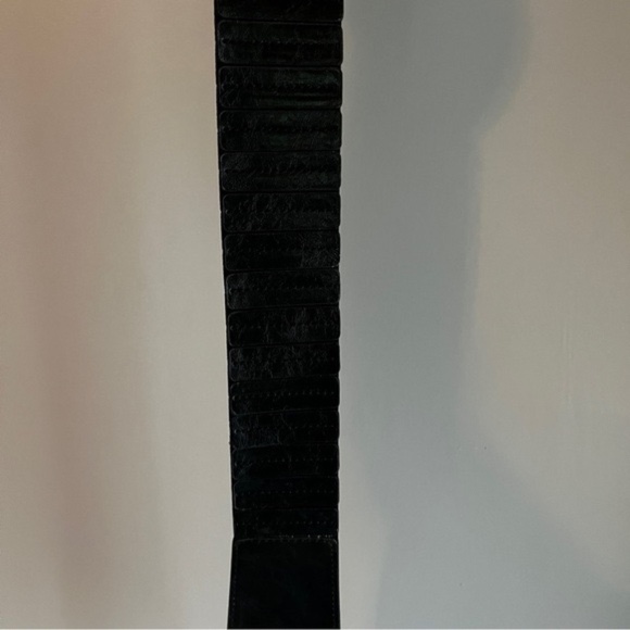 Western Style Belt With Clasp Black Elastic In Back - Picture 5 of 8